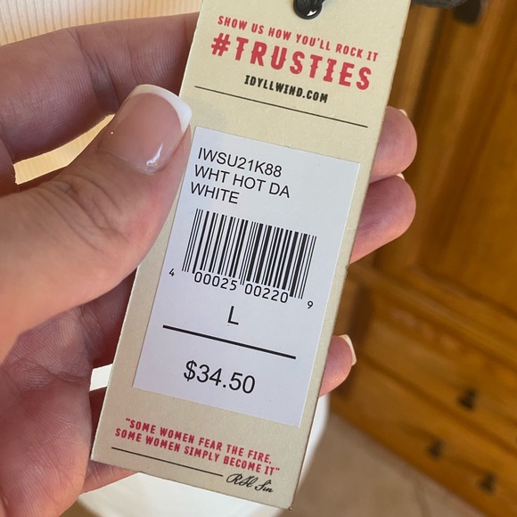 Brand new does not fit size Large. - Picture 6 of 9